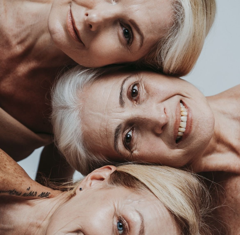 Mulheres de diferentes gerações atendidas na Clínica AFAGO